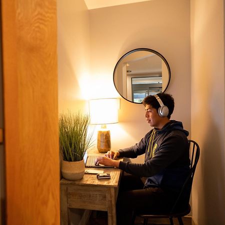 Alpenglow Lodge Bear Wonder One Bedroom By Mva Whistler Luaran gambar